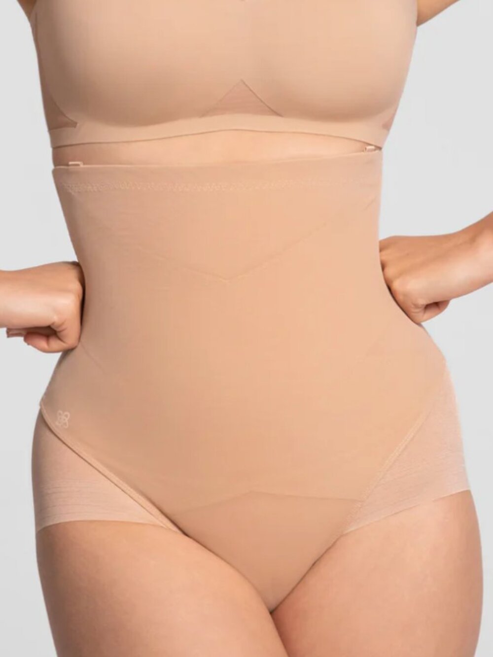 HoneyLove Superpower Brief Shapewear MEDIUM NWT SAND NUDE
